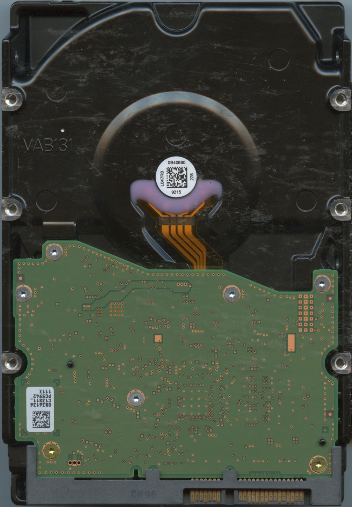 HUS726T4TALE6L4 V6K8A 10:19 WESTERN DIGITAL 4TB PCB